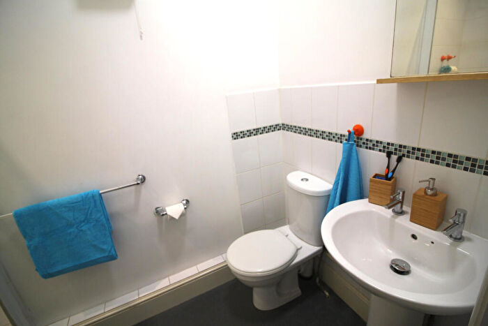 1 Bedroom House To Rent In London Road, Leicester, LE2