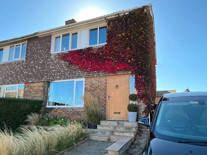 3 Bedroom Semi-Detached House For Sale In The Nook, Hoylandswaine, Sheffield, S36