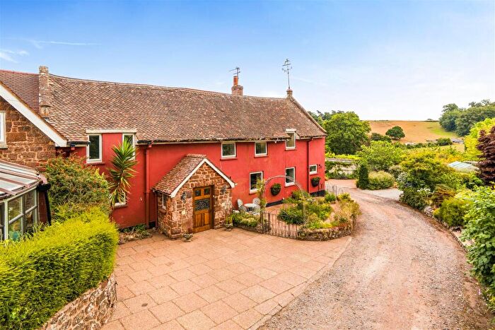 3 Bedroom Semi-Detached House For Sale In Alphington, Exeter, EX2
