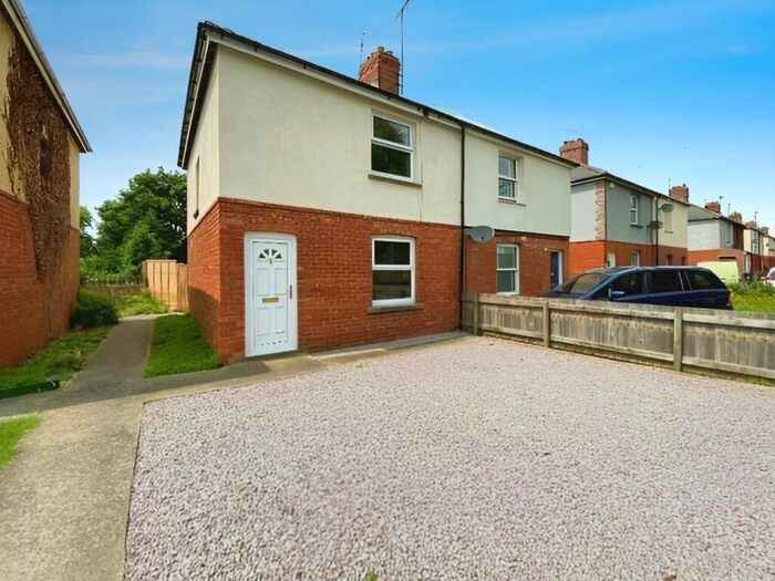 3 Bedroom Semi-Detached House To Rent In Recreation Road, Bourne, PE10