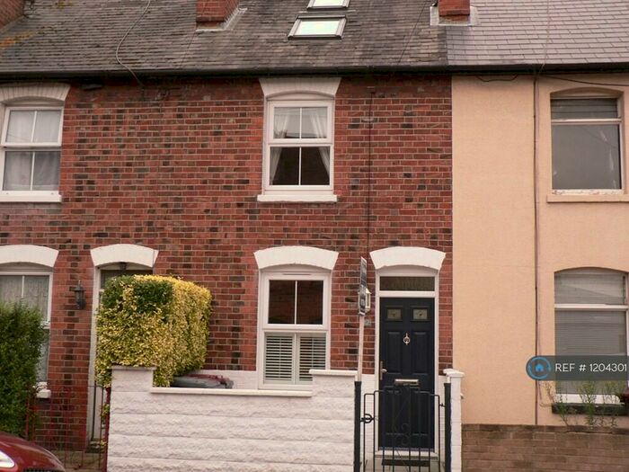 3 Bedroom Terraced House To Rent In York Road, Reading, RG1