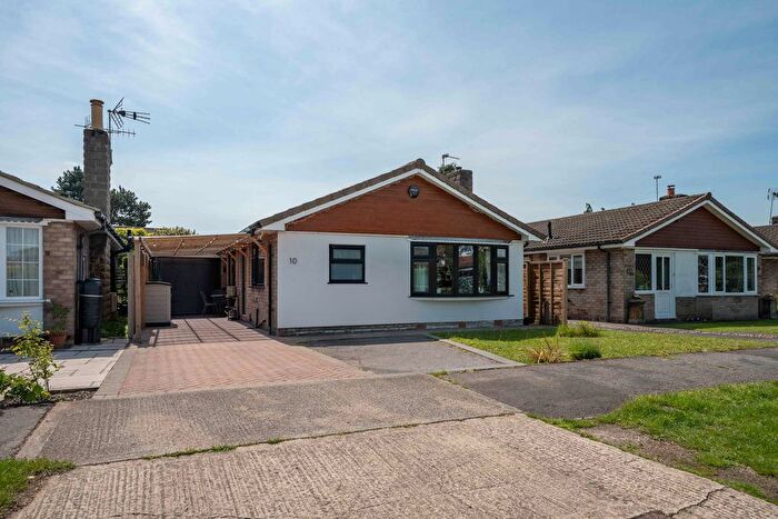 2 Bedroom Bungalow For Sale In Kimberlow Woods Hill, York, YO10