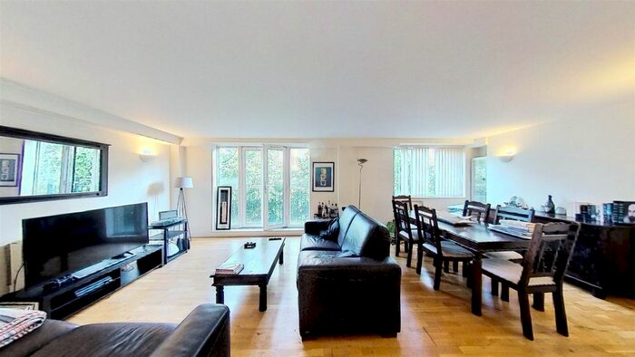 2 Bedroom Flat To Rent In Banner Street, London, EC1Y