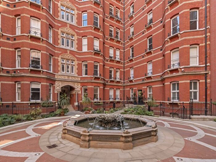 3 Bedroom Flat For Sale In Victoria Street, London, SW1H