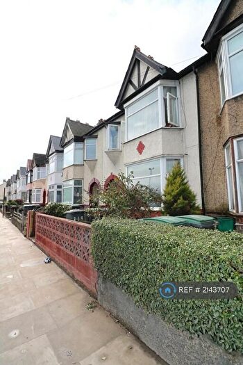 4 Bedroom Terraced House To Rent In Willoughby Lane, London, N17