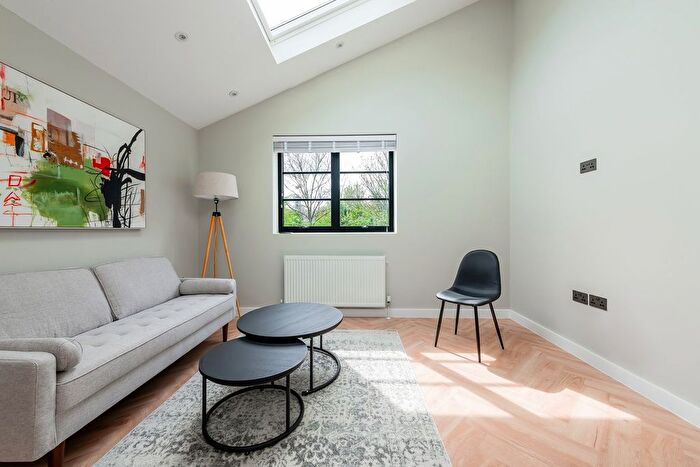 1 Bedroom Flat For Sale In Fordwych Road, London, NW2