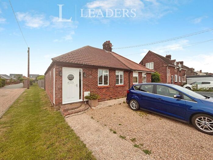 3 Bedroom Bungalow To Rent In Wivenhoe Road, Alresford, CO7
