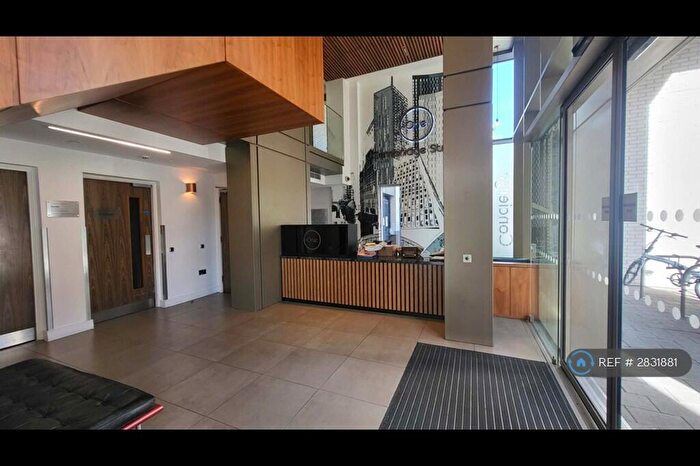 2 Bedroom Flat To Rent In Cambridge St, Manchester, M1