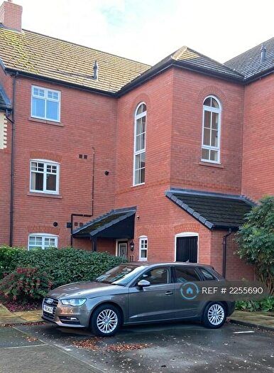 2 Bedroom Flat To Rent In Newhaven Court, Nantwich, CW5