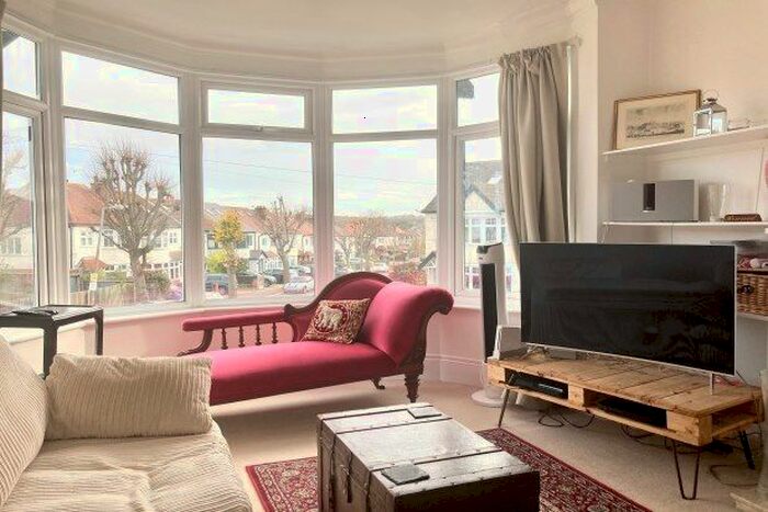 2 Bedroom Flat To Rent In Beresford Road, London, E4
