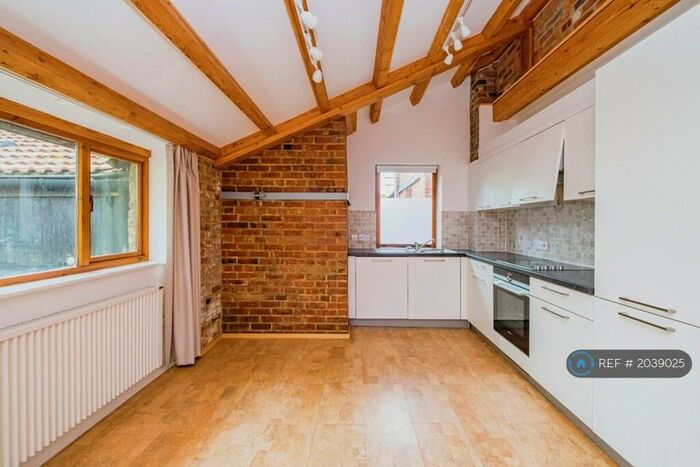 1 Bedroom Flat To Rent In Smithbrook Kilns, Cranleigh, GU6