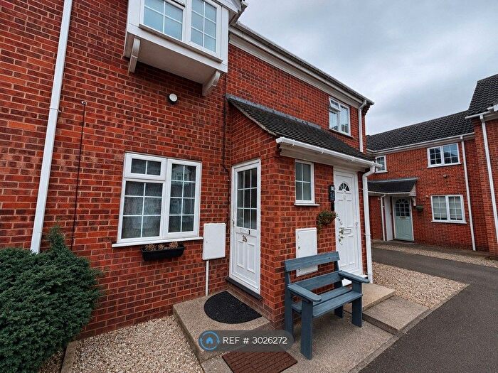 2 Bedroom Terraced House To Rent In Oak Close, Sandy, SG19