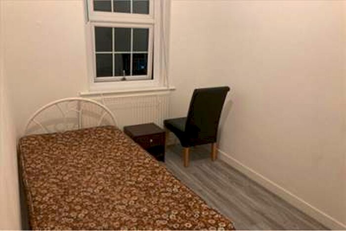 1 Bedroom Flat To Rent In The Broadway, Southend-on-sea, SS1