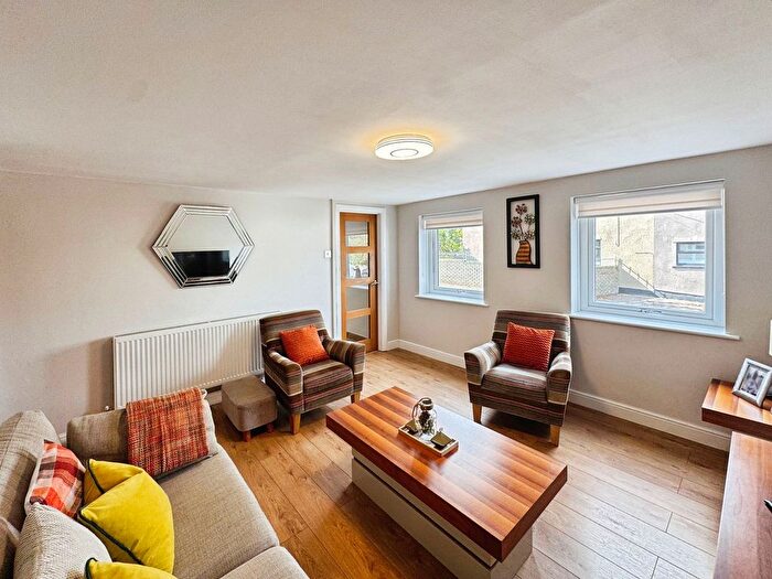 3 Bedroom End Terrace House For Sale In Crown Road, Kenfig Hill, Bridgend, CF33