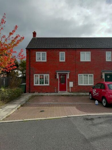 3 Bedroom Semi-Detached House To Rent In Sam Derry Close, Newark, NG24