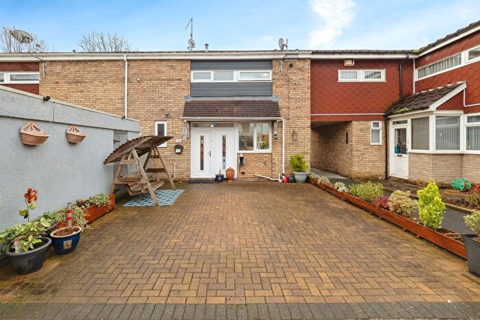 3 Bedroom Terraced House For Sale In Gleneagles Park, Hull, HU8