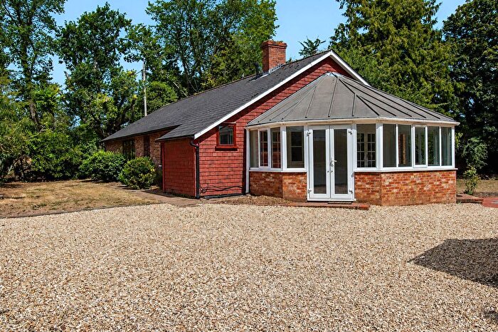 4 Bedroom Bungalow For Sale In Gosford Road, Ottery Saint Mary, EX11