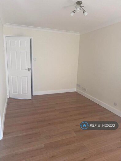 1 Bedroom Maisonette To Rent In Treagore Road, Southampton, SO40