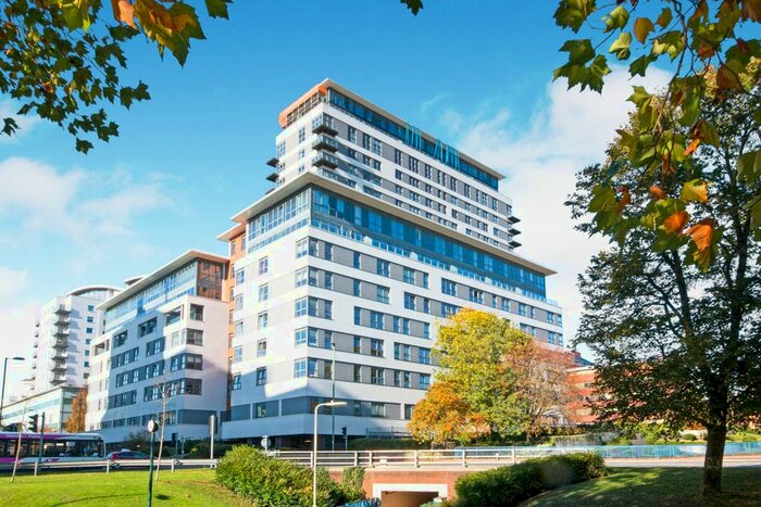1 Bedroom Flat To Rent In Skyline Plaza, Alencon Link, Basingstoke, RG21