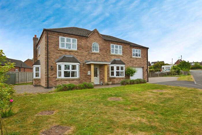 5 Bedroom Detached House For Sale In Astley Crescent, Scotter, DN21