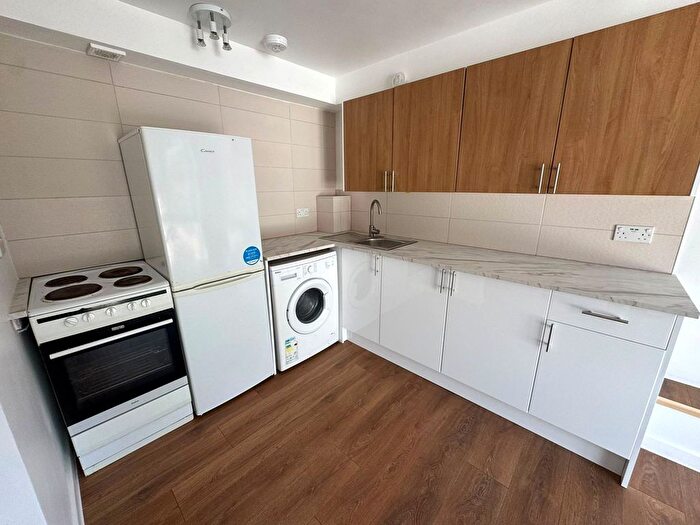 2 Bedroom Flat To Rent In Church Road, Bristol, BS5