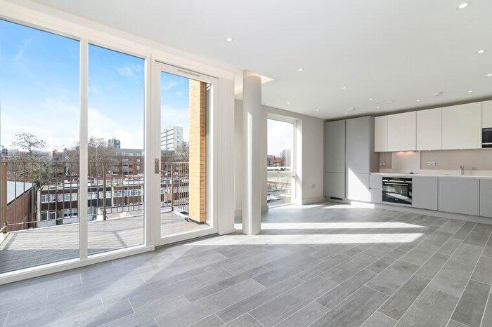 2 Bedroom Flat To Rent In Picton Street Camberwell, SE5