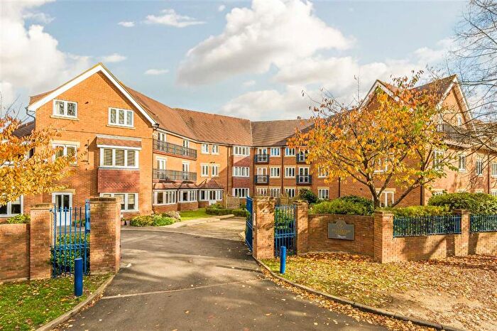 2 Bedroom Flat For Sale In Udney Park Road, Teddington, TW11