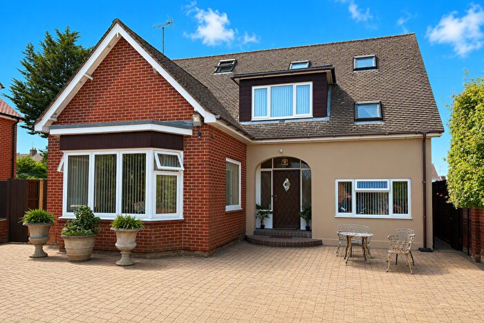 4 Bedroom Detached House To Rent In Junction Road, Gillingham, ME7