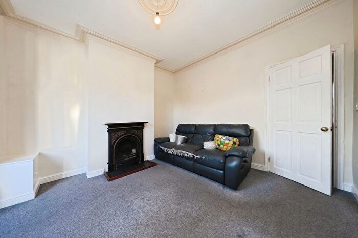 3 Bedroom Semi-Detached House For Sale In Riches Street, Wolverhampton, West Midlands, WV6