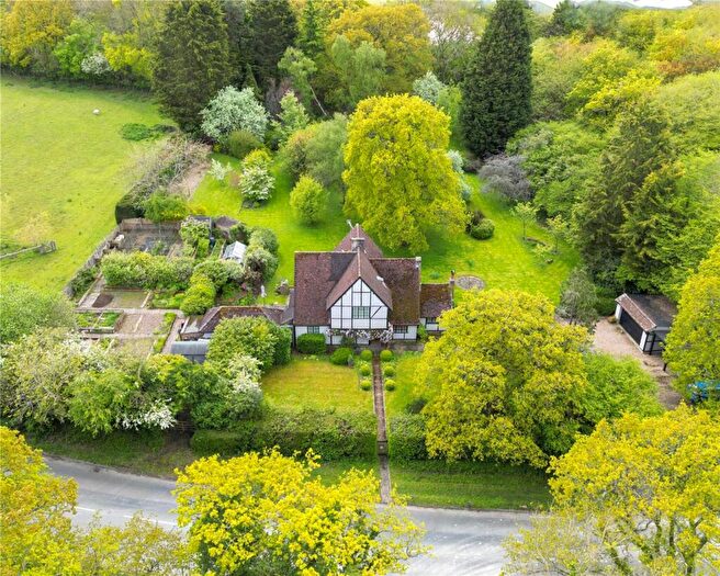4 Bedroom Detached House For Sale In Green Lane, Outwood, RH1
