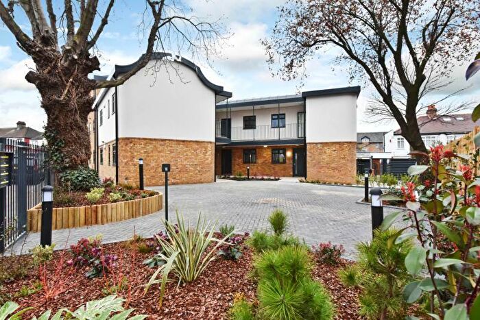 1 Bedroom Flat To Rent In Emerald Apartments, London, N22