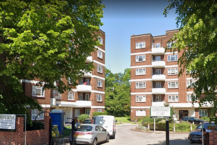 2 Bedroom Flat To Rent In Bollo Lane, Acton, W3