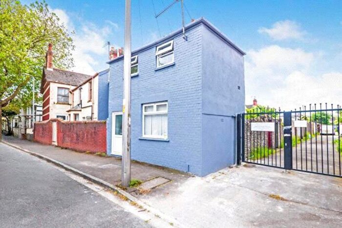 1 Bedroom Semi-Detached House For Sale In Courtenay Road, Splott, CF24