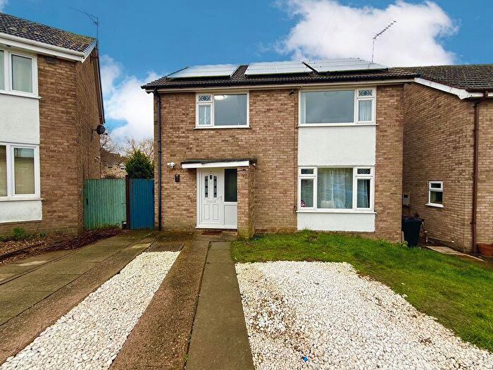 4 Bedroom Detached House For Sale In Spacious Detached Home With A Large Rear Garden, NG33