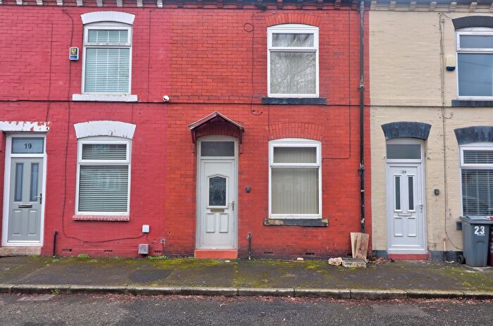 2 Bedroom Terraced House For Sale In Bardsley Street, Manchester, M40