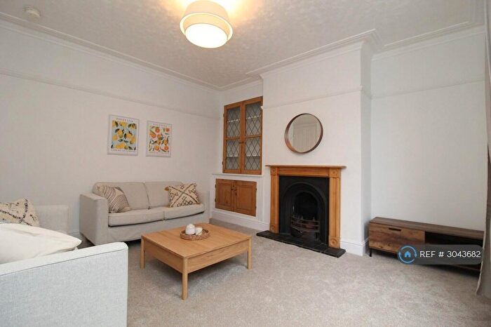 2 Bedroom Terraced House To Rent In Vesper Terrace, Leeds, LS5