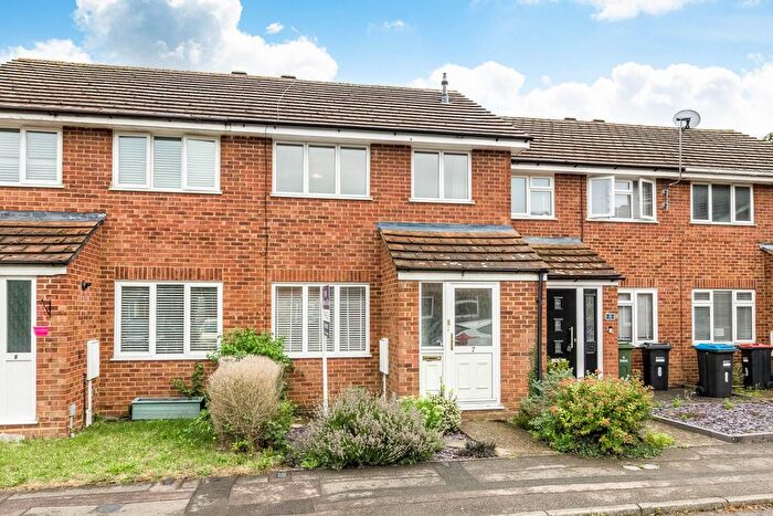 3 Bedroom Terraced House For Sale In Petersham Close, Newport Pagnell, MK16