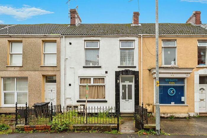 2 Bedroom Flat For Sale In Murray Street, Llanelli, SA15