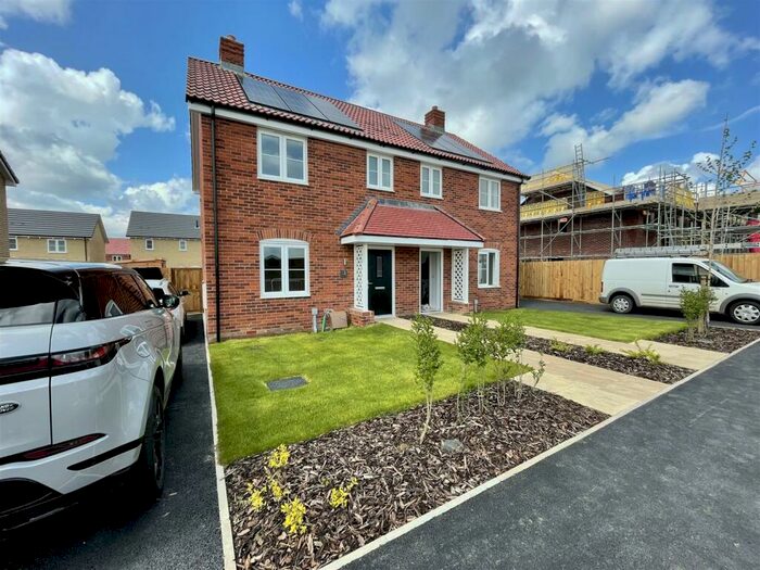 3 Bedroom House To Rent In Edwards Road, Postwick, NR13