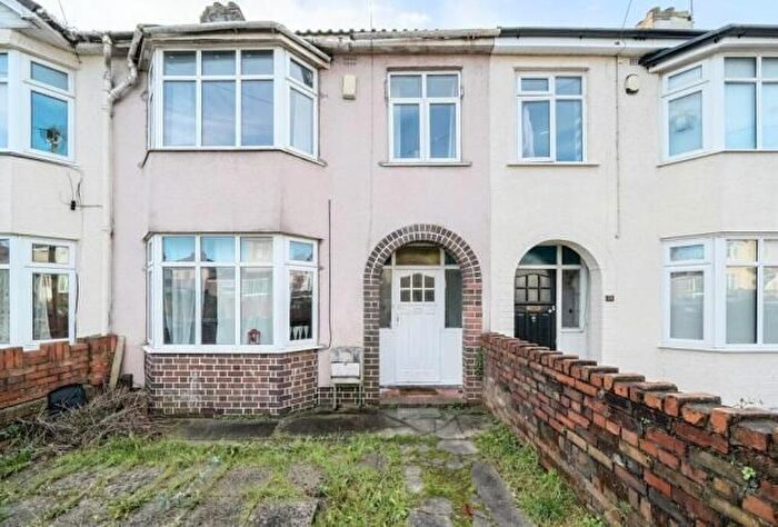 3 Bedroom Terraced House For Sale In Boston Road, Bristol, BS7