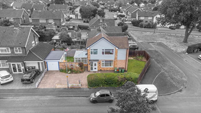 3 Bedroom Semi-Detached House For Sale In Hawthorn Drive, Blaby, Leicester, LE8