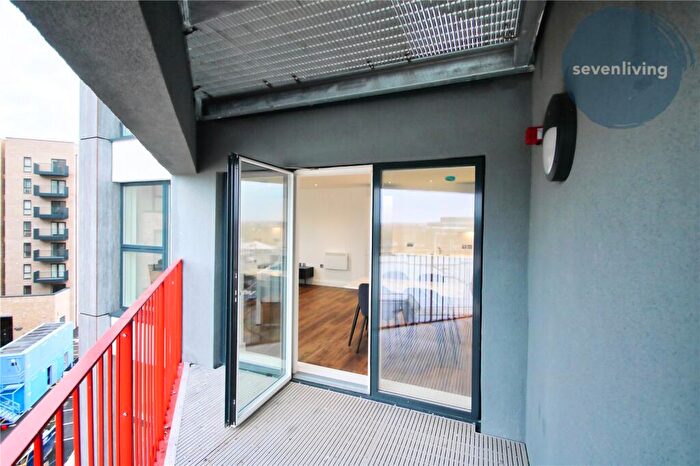 2 Bedroom Apartment To Rent In The Grand Exchange, Market Street, Bracknell, Berkshire, RG12