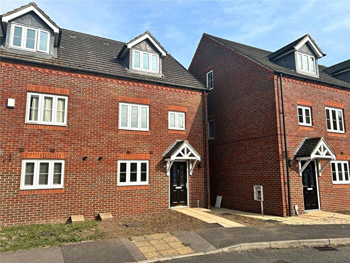 4 Bedroom Semi-Detached House For Sale In Quarry Close, Gravesend, Kent, DA11
