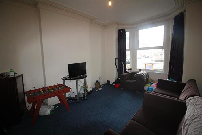 4 Bedroom Semi-Detached House To Rent In **£pppw Excl Bills** Lenton Boulevard, Lenton, Nottingham, NG7