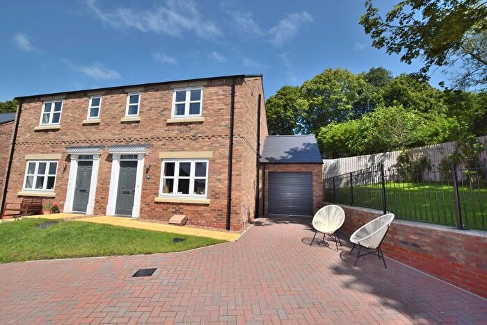 3 Bedroom Semi Detached House To Rent In Convent Close, Richmond, DL10