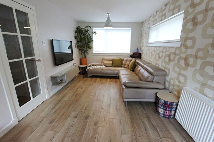 2 Bedroom Flat To Rent In New Lane, Edinburgh, EH6