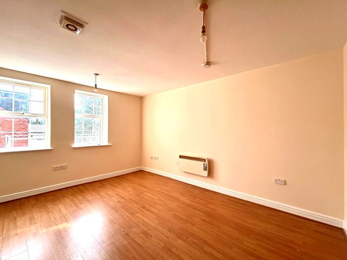 1 Bedroom Flat To Rent In Connaught House, Connaught Road, Reading, RG30