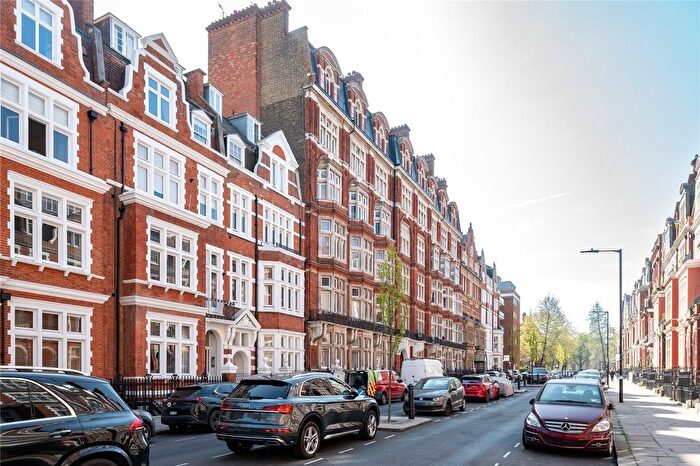 3 Bedroom Flat For Sale In Palace Court, London, W2