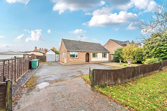 3 Bedroom Detached Bungalow For Sale In Welland Way, Oakham, LE15