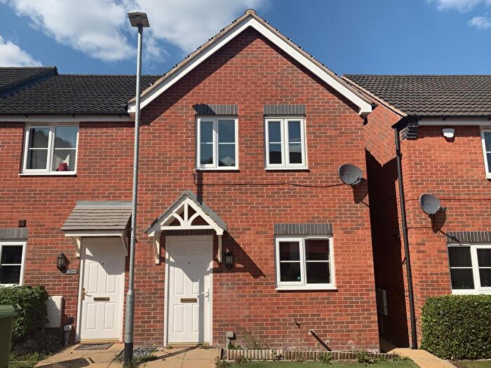 3 Bedroom Town House To Rent In Stone Bank, Mansfield, NG18